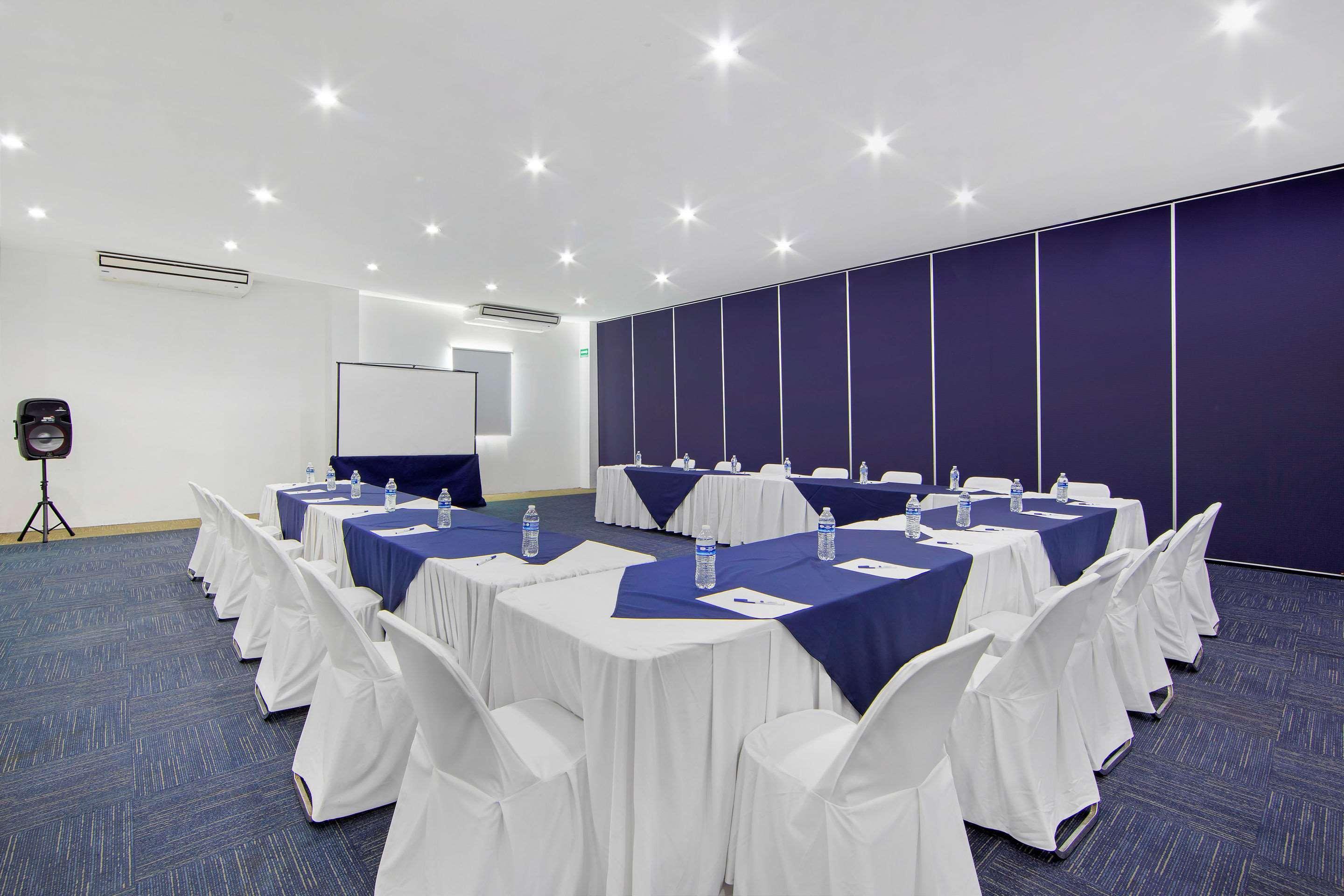 Premier Tuxtla Hotel 4*